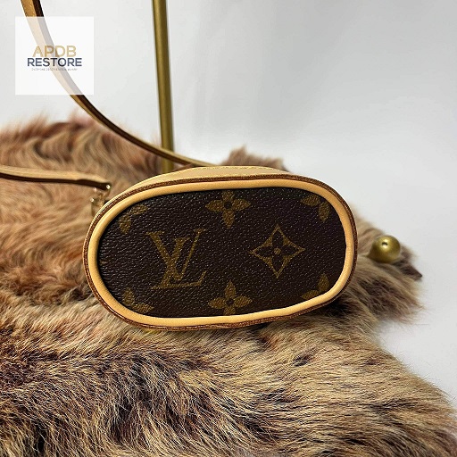 LV Fold Me Pouch ♥️ Up Close deets $1290 #minks4all