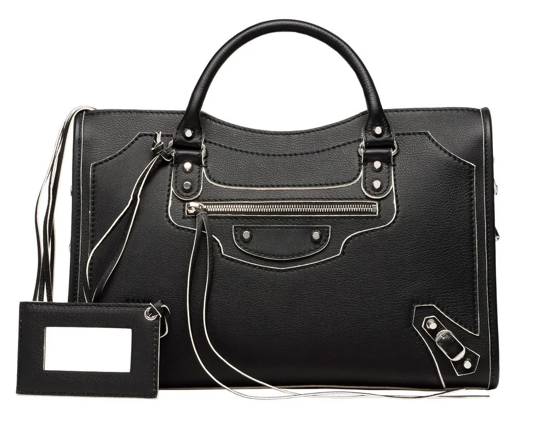 Read more about the article How to Recognize a Fake Balenciaga Bag