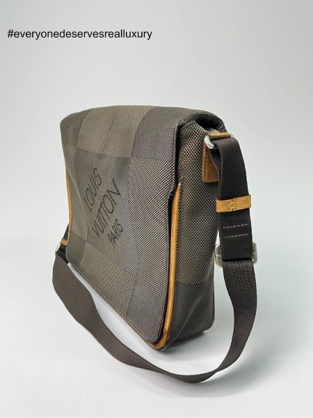 Louis-Vuitton-Damier-Geant-Messenger-Shoulder-Bag-Terre-M93030 –  dct-ep_vintage luxury Store